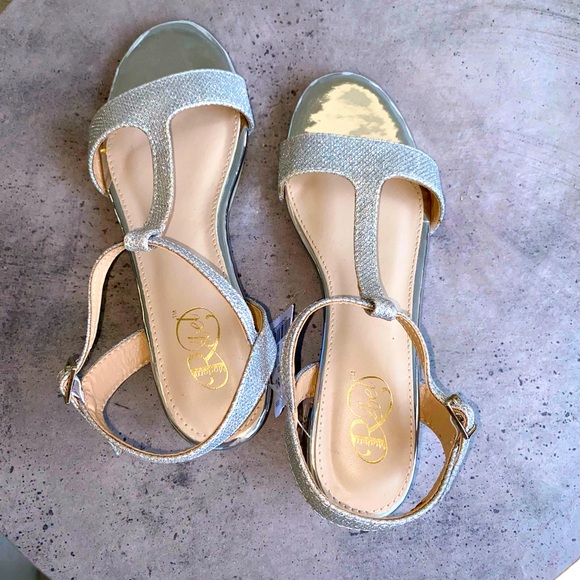 Rebel Wedge - Picture 4 of 14